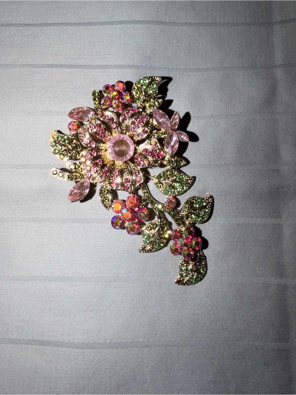 Floral Pink Crystal Brooch Pin - Elegant Women’s Jewelry - Picture 2 of 5